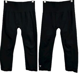 TNA Capri Ribbed Leggings Size XS/S